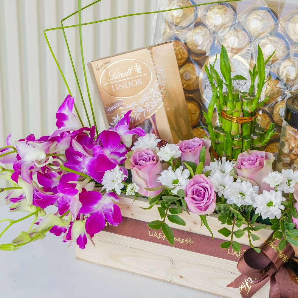 Golden Treats Hamper