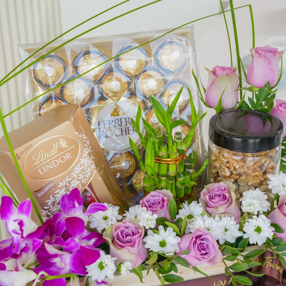 Golden Treats Hamper