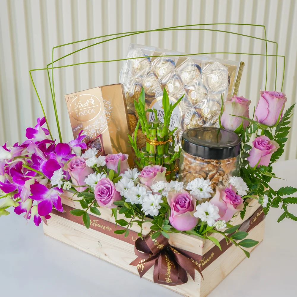 Golden Treats Hamper
