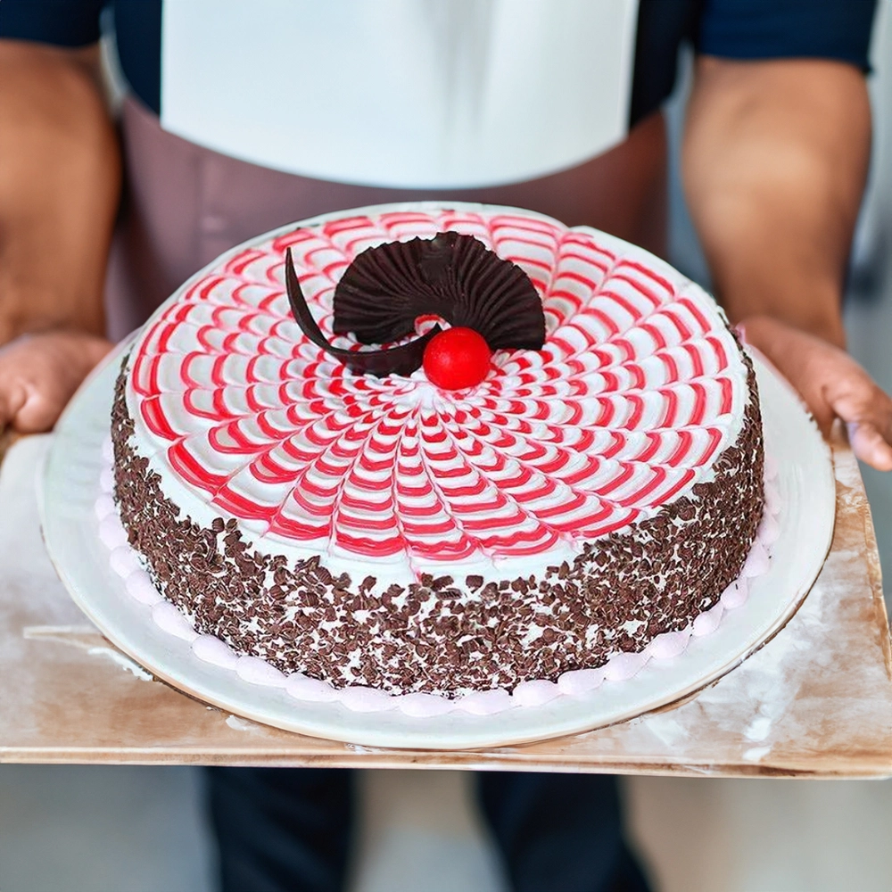 1 kg Round Strawberry Cake