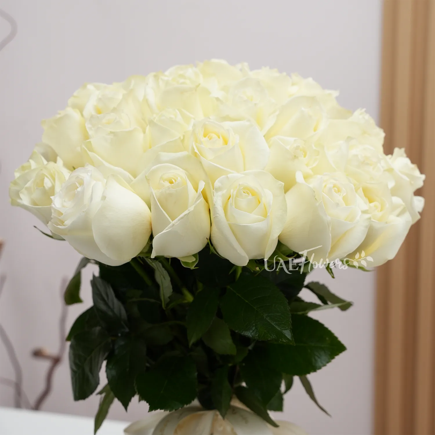 Glass vase of 30 White Roses with fillers