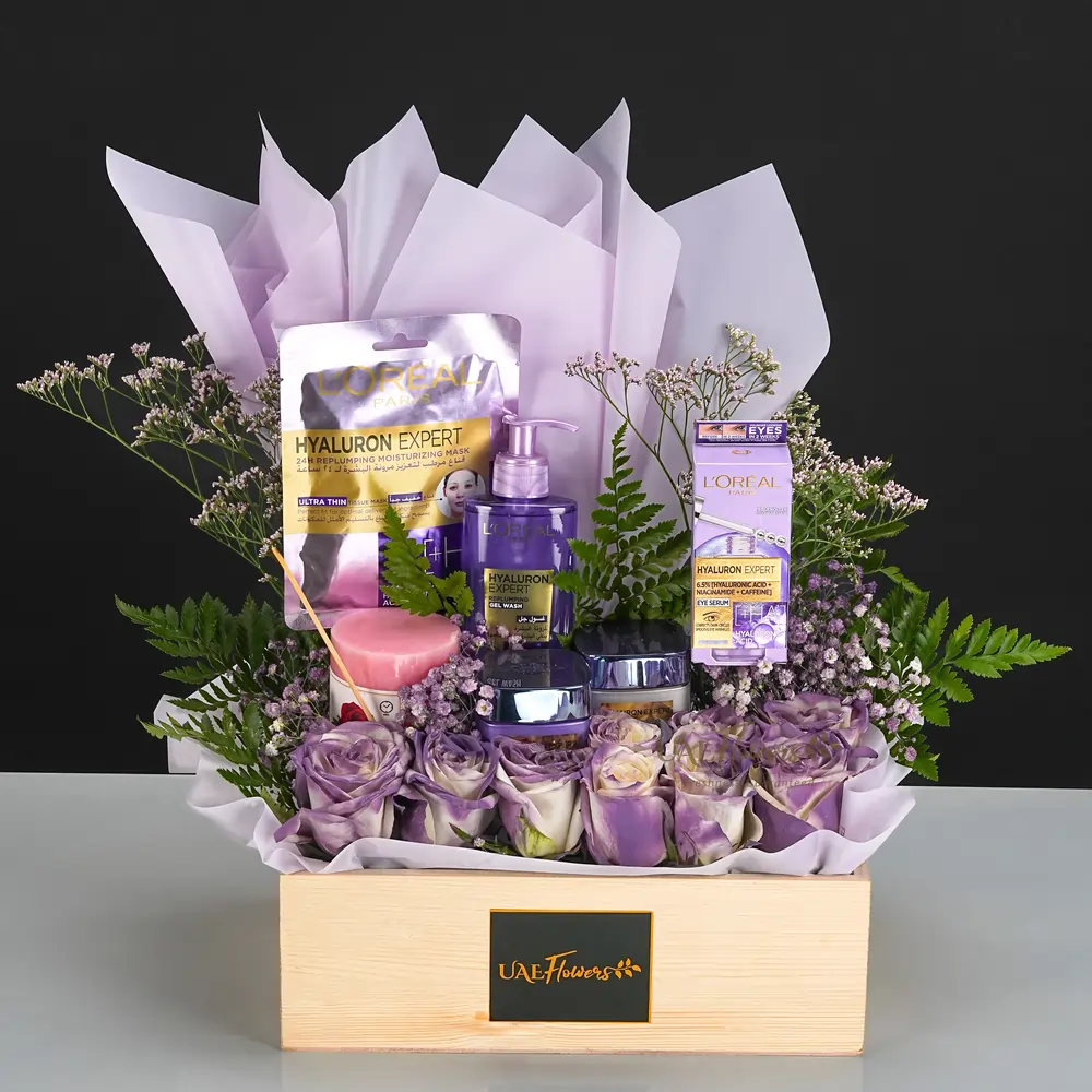 Face Care & Roses Gift in Wooden Tray