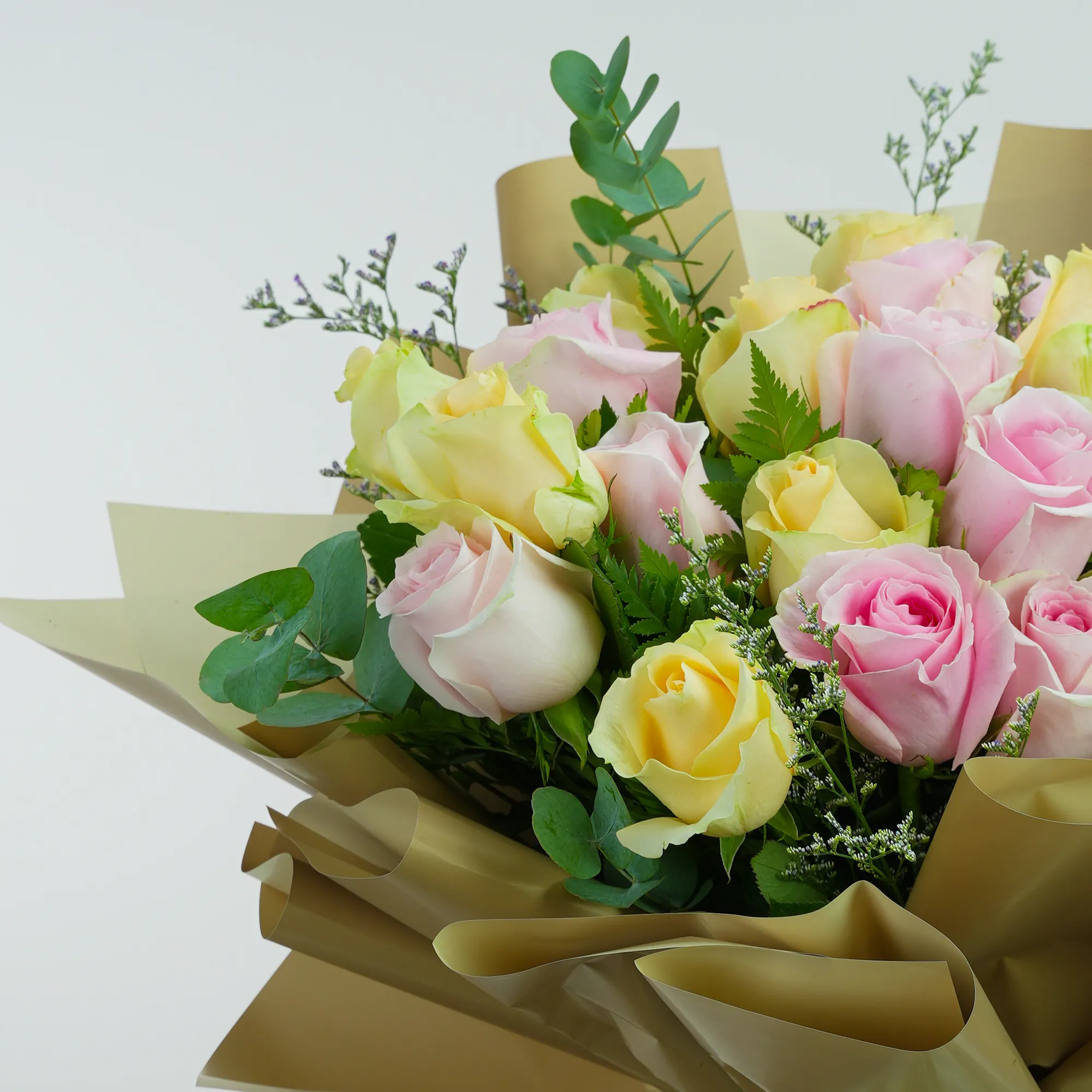 peach roses, pink roses, Bouquet