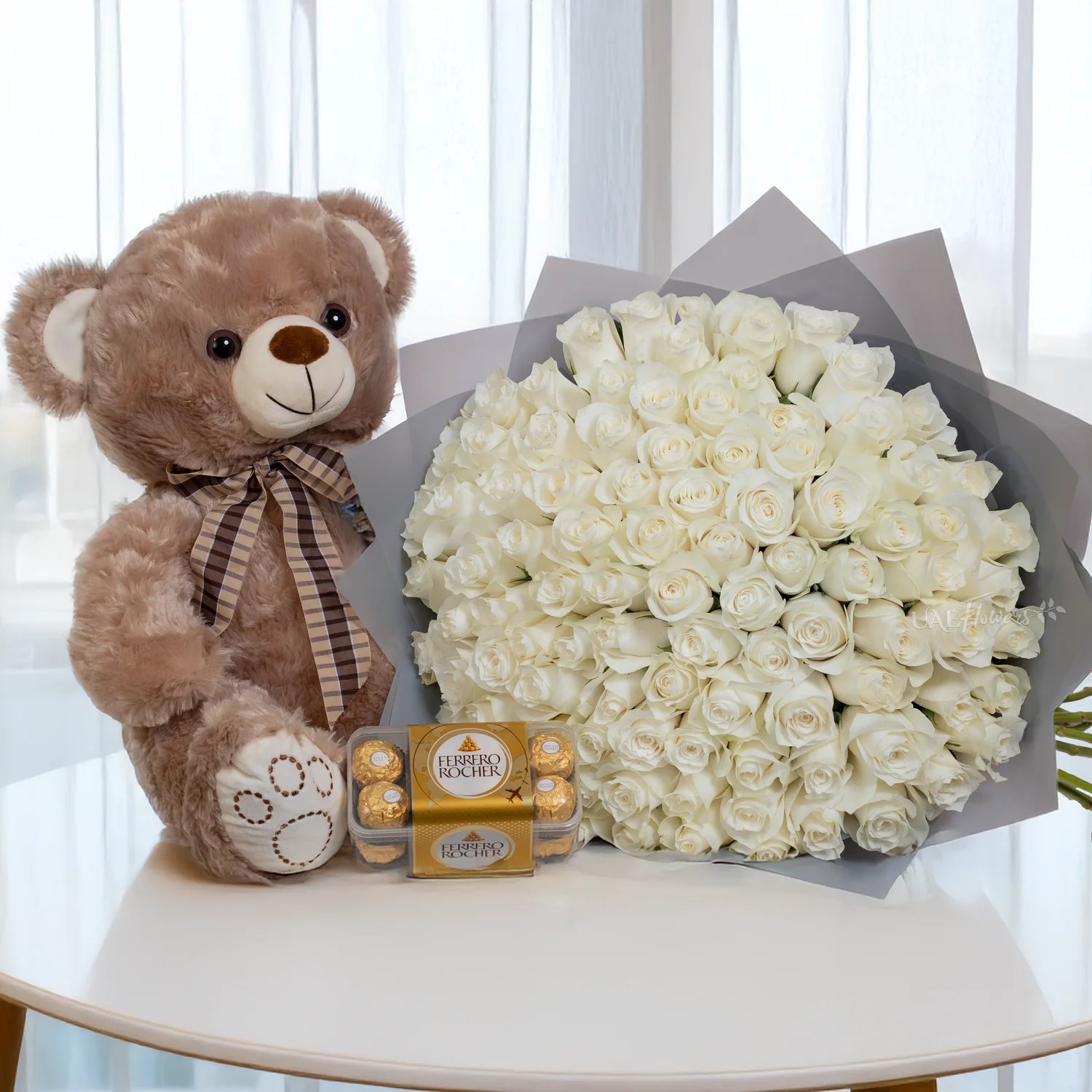 Bouquet of 100 Roses with Ferrero Rocher Chocolate & Teddy