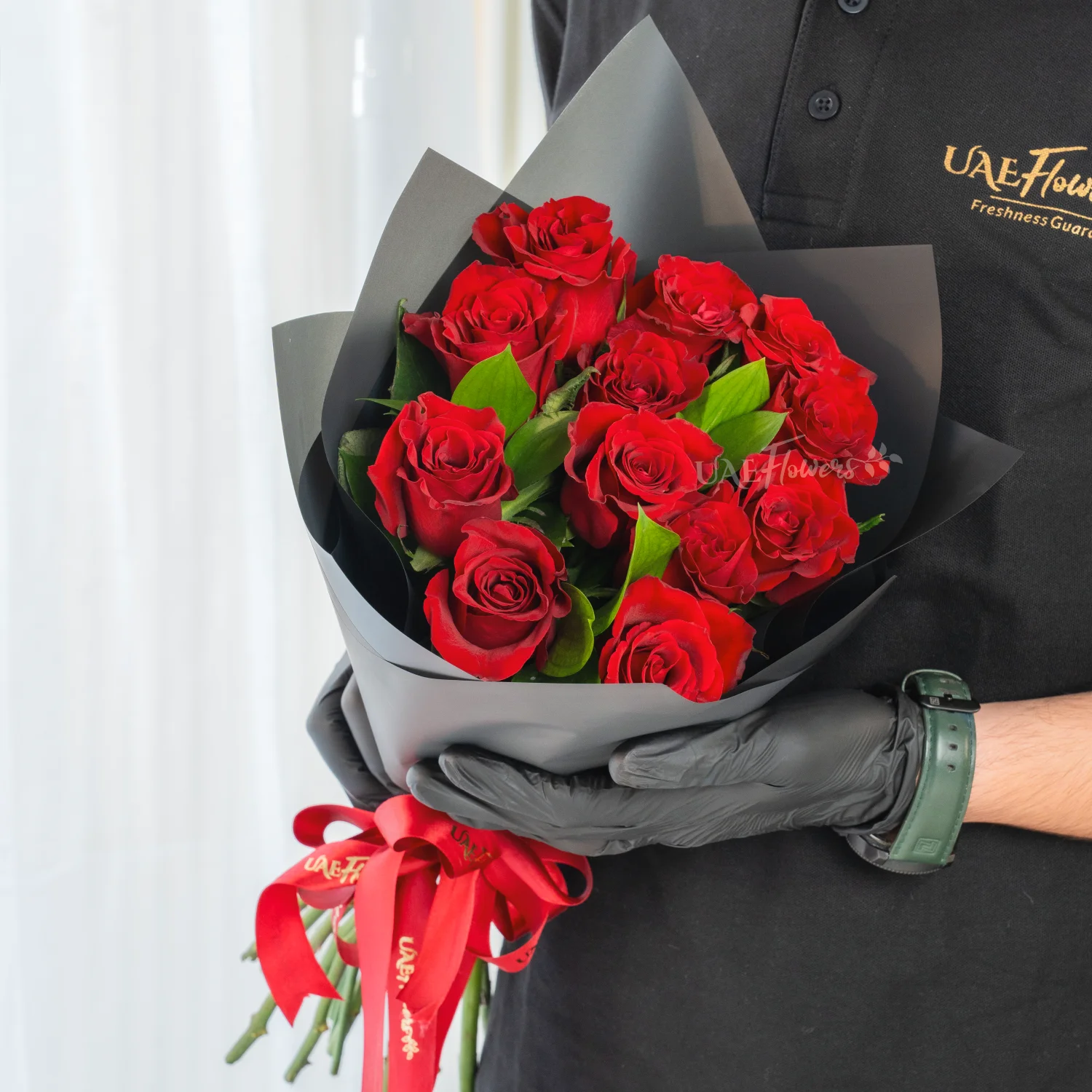 Bouquet of 12 red roses