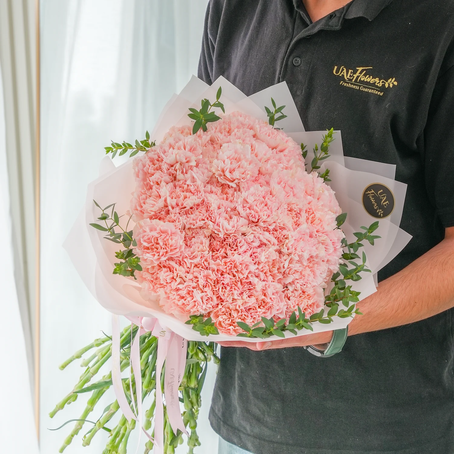 Bouquet of 40 pink carnations with green fillers
